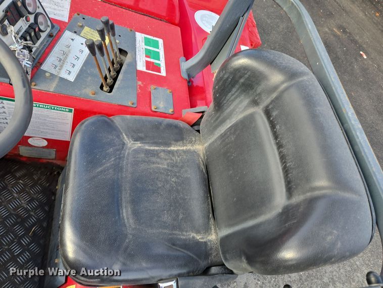 image for item EC3992 2013 Moffett M55.4 forklift