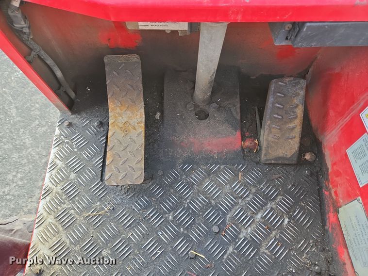 image for item EC3992 2013 Moffett M55.4 forklift
