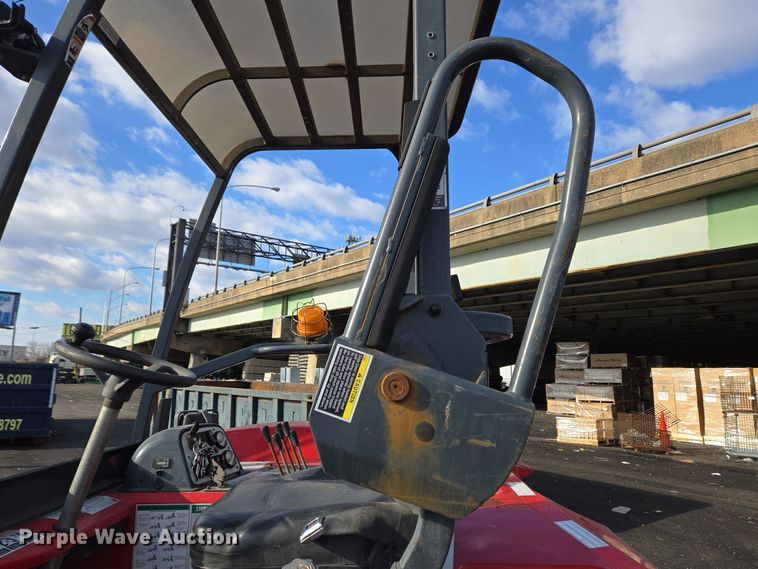 image for item EC3992 2013 Moffett M55.4 forklift