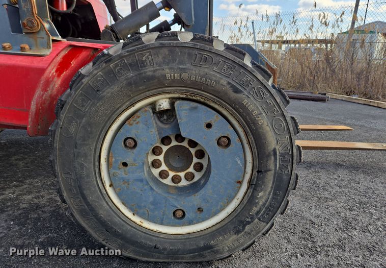 image for item EC3992 2013 Moffett M55.4 forklift