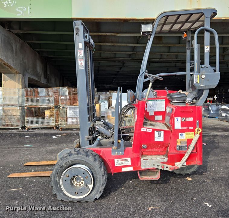 image for item EC3993 2012 Moffett M55.4 forklift