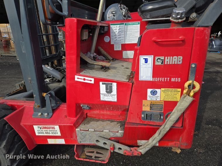 image for item EC3993 2012 Moffett M55.4 forklift