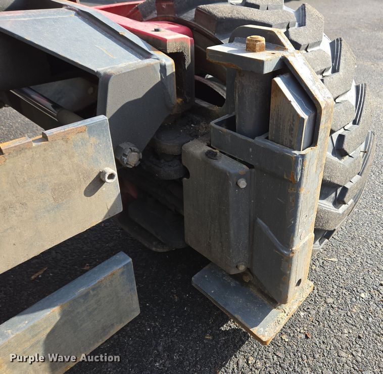 image for item EC3993 2012 Moffett M55.4 forklift
