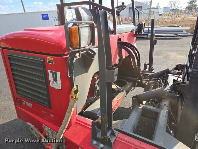 image for item EC3993 2012 Moffett M55.4 forklift