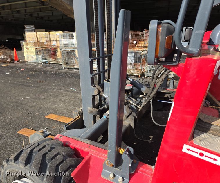 image for item EC3993 2012 Moffett M55.4 forklift
