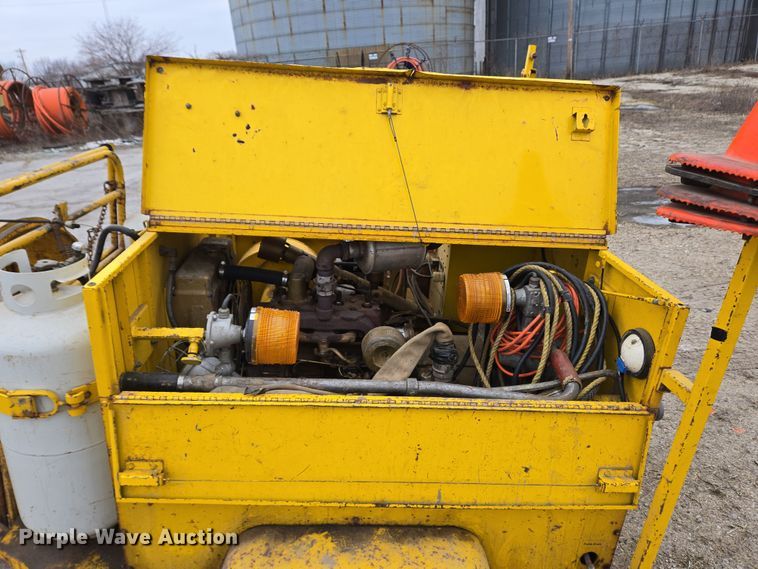 image for item EC3999 Hesco 404007 generator