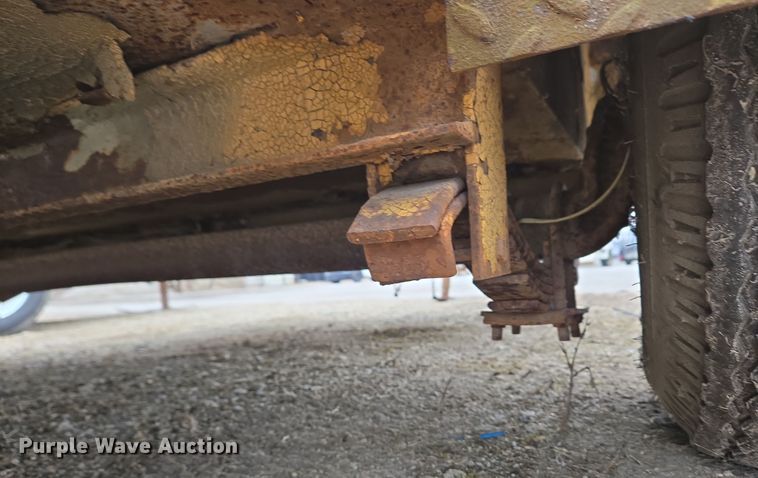 image for item EC4000 1989 Butler TS 610D utility trailer