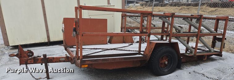 image for item EC4004 1982 Owens Classic equipment trailer