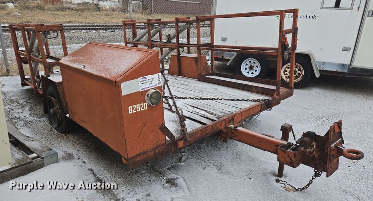 image for item EC4004 1982 Owens Classic equipment trailer