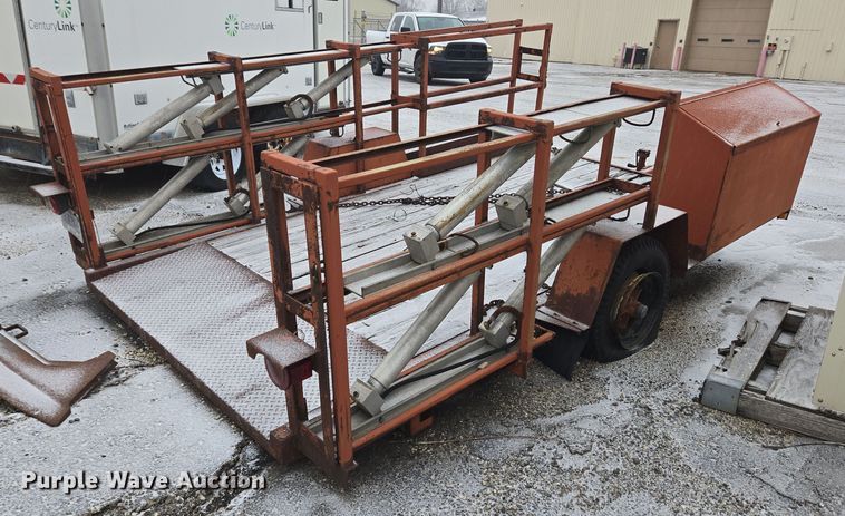 image for item EC4004 1982 Owens Classic equipment trailer