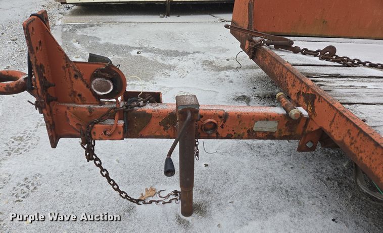 image for item EC4004 1982 Owens Classic equipment trailer