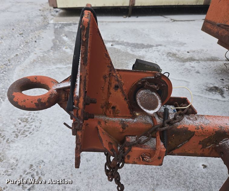 image for item EC4004 1982 Owens Classic equipment trailer