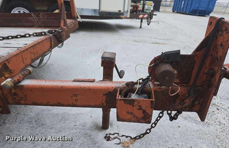 image for item EC4004 1982 Owens Classic equipment trailer