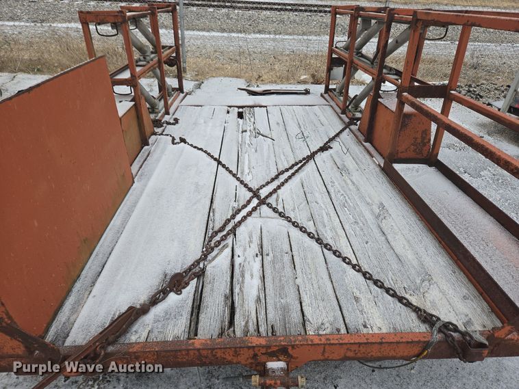 image for item EC4004 1982 Owens Classic equipment trailer