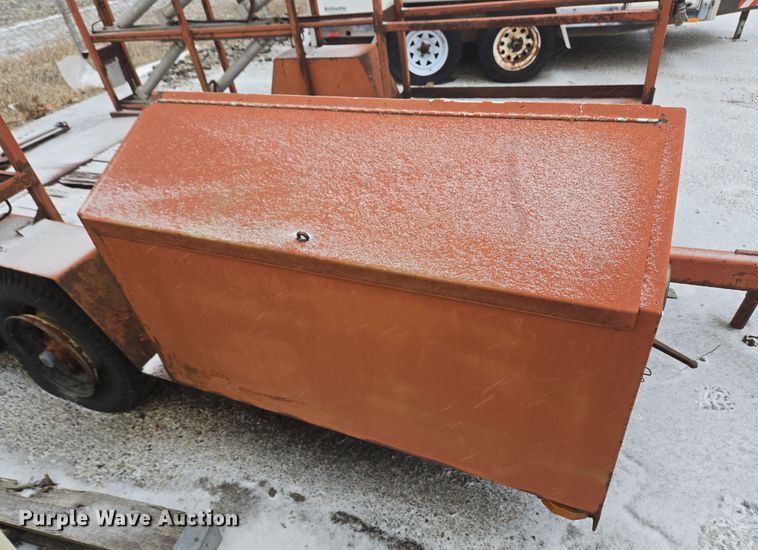 image for item EC4004 1982 Owens Classic equipment trailer