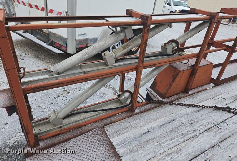 image for item EC4004 1982 Owens Classic equipment trailer