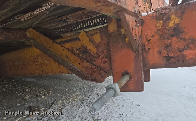 image for item EC4004 1982 Owens Classic equipment trailer