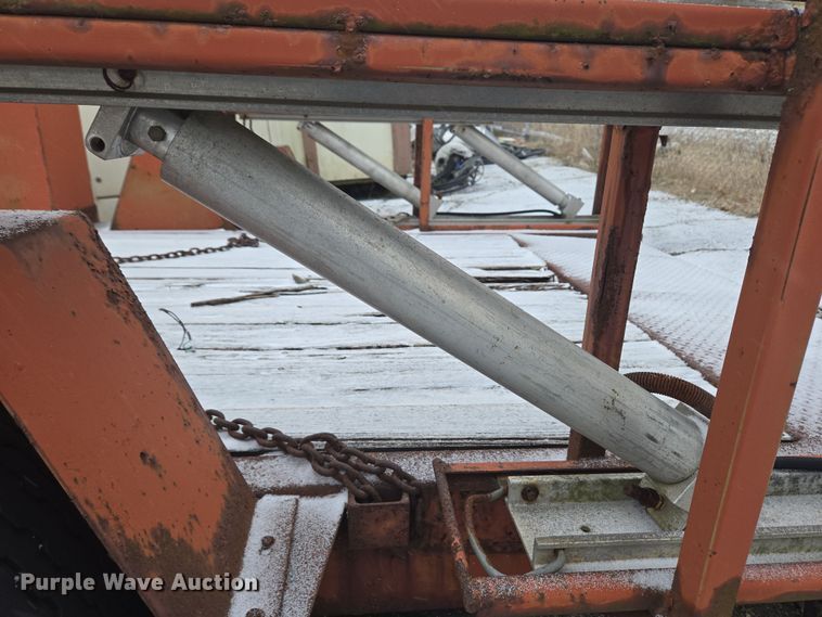 image for item EC4004 1982 Owens Classic equipment trailer