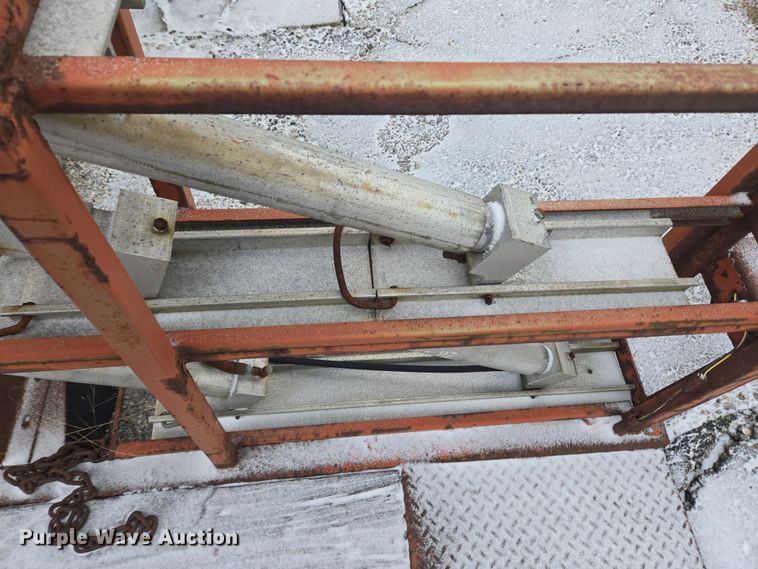 image for item EC4004 1982 Owens Classic equipment trailer