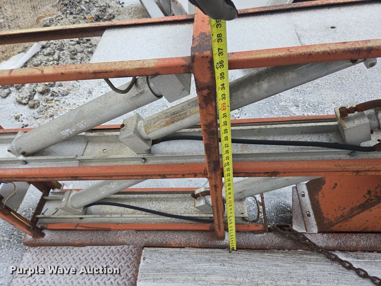 image for item EC4004 1982 Owens Classic equipment trailer