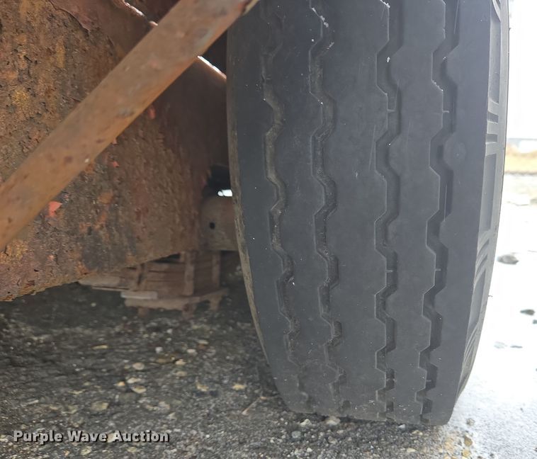 image for item EC4004 1982 Owens Classic equipment trailer