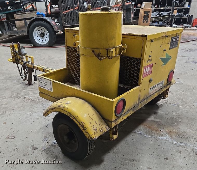 image for item EC4005 HESCO 3250-05 generator