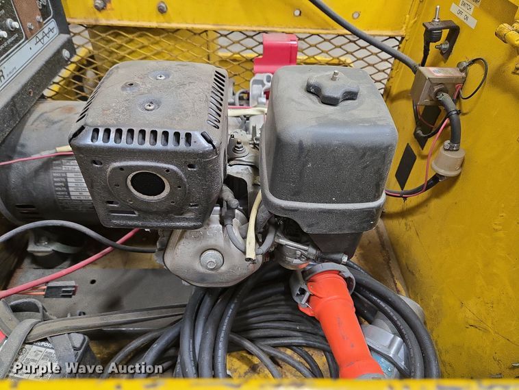 image for item EC4005 HESCO 3250-05 generator