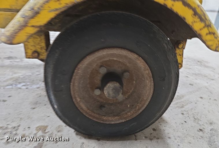 image for item EC4005 HESCO 3250-05 generator