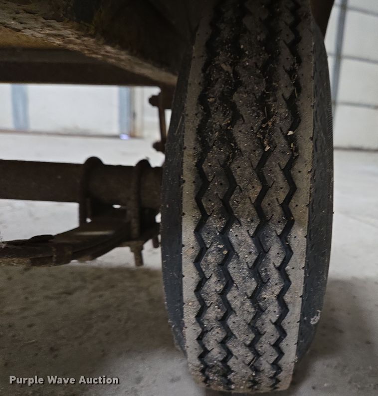 image for item EC4005 HESCO 3250-05 generator