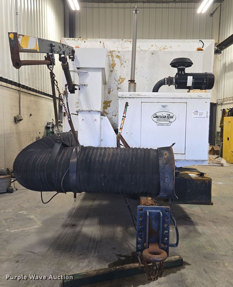 image for item EC4007 2009 American Road Machinery ALC25 leaf vacuum