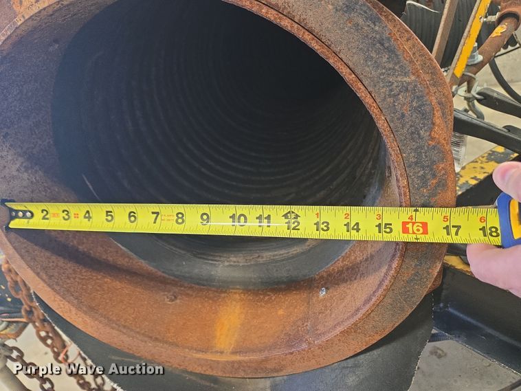 image for item EC4007 2009 American Road Machinery ALC25 leaf vacuum