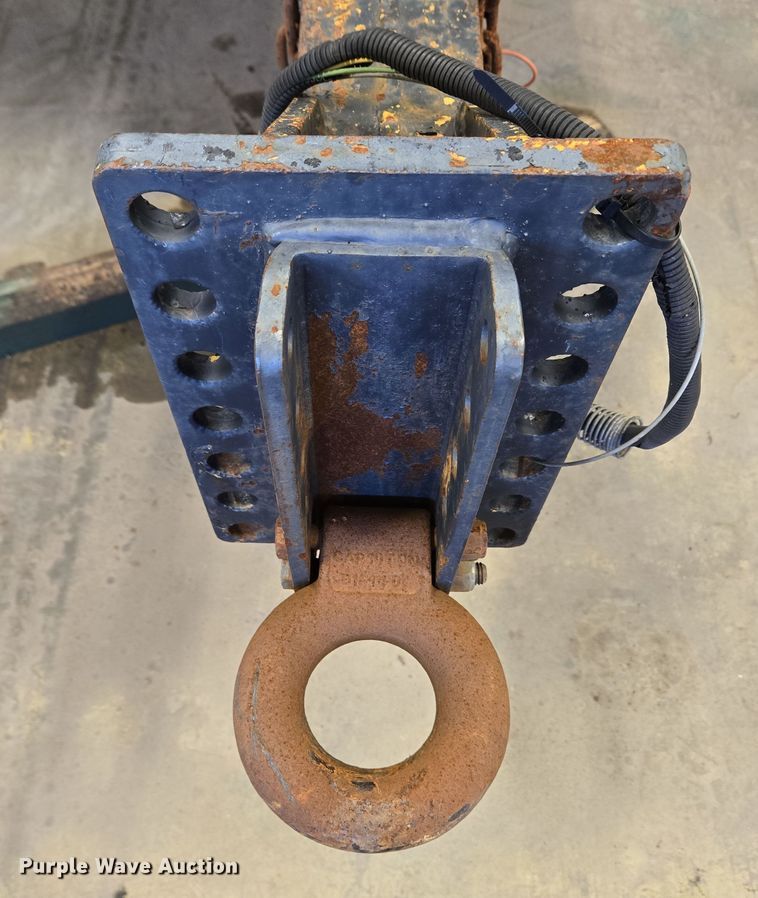 image for item EC4007 2009 American Road Machinery ALC25 leaf vacuum