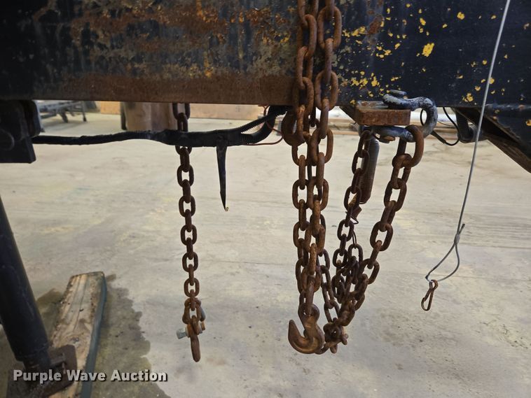 image for item EC4007 2009 American Road Machinery ALC25 leaf vacuum