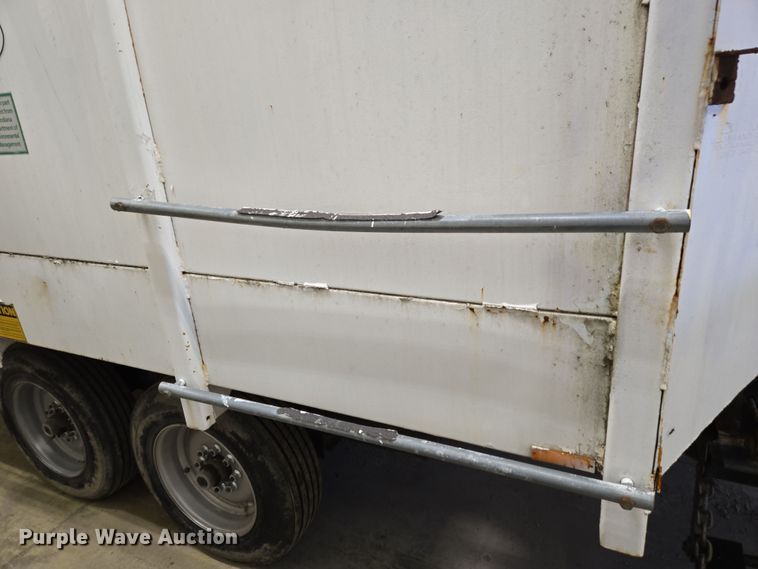 image for item EC4007 2009 American Road Machinery ALC25 leaf vacuum