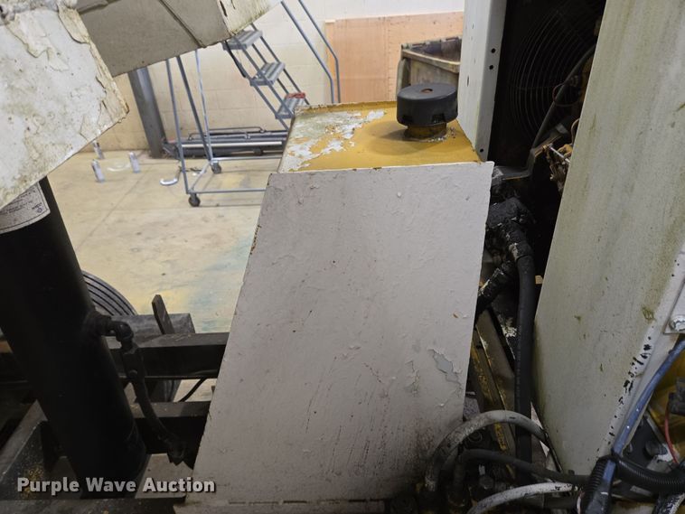 image for item EC4007 2009 American Road Machinery ALC25 leaf vacuum