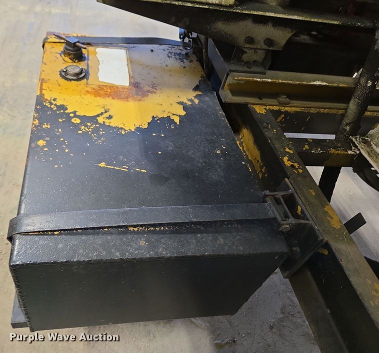 image for item EC4007 2009 American Road Machinery ALC25 leaf vacuum