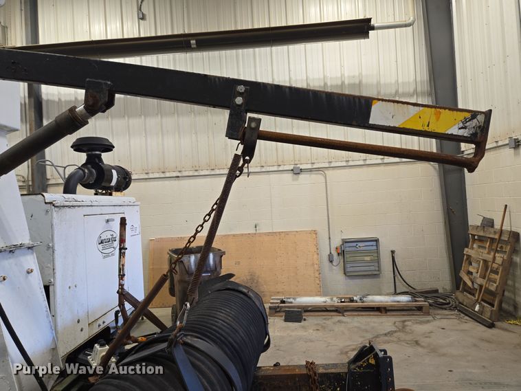 image for item EC4007 2009 American Road Machinery ALC25 leaf vacuum