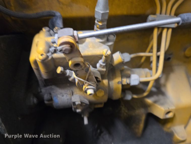 image for item EC4007 2009 American Road Machinery ALC25 leaf vacuum