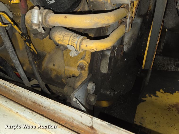 image for item EC4007 2009 American Road Machinery ALC25 leaf vacuum