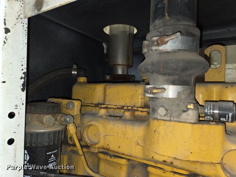 image for item EC4007 2009 American Road Machinery ALC25 leaf vacuum