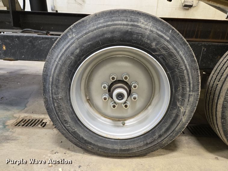 image for item EC4007 2009 American Road Machinery ALC25 leaf vacuum