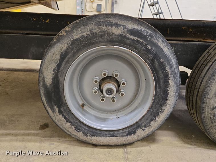 image for item EC4007 2009 American Road Machinery ALC25 leaf vacuum