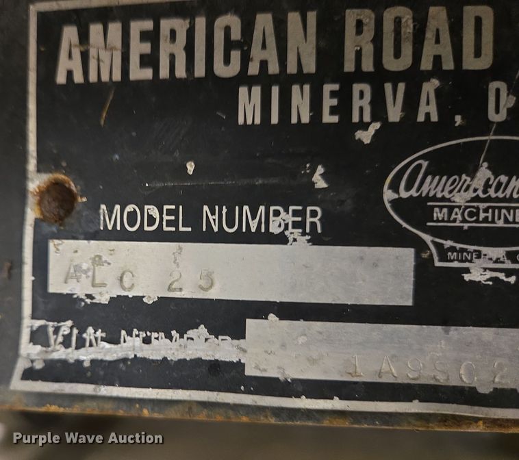 image for item EC4007 2009 American Road Machinery ALC25 leaf vacuum