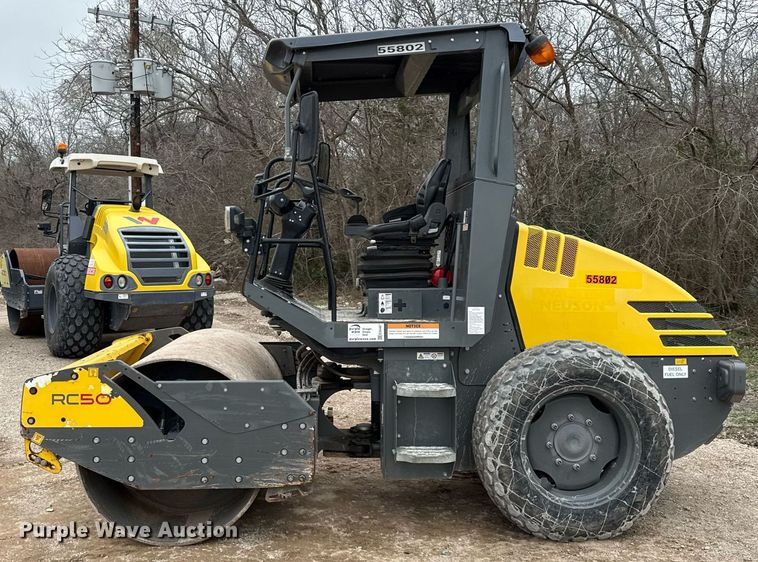 image for item ED5487 2019 Wacker Neuson RC50 single drum vibratory roller