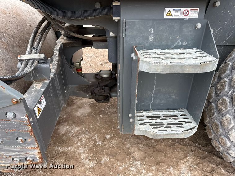 image for item ED5487 2019 Wacker Neuson RC50 single drum vibratory roller