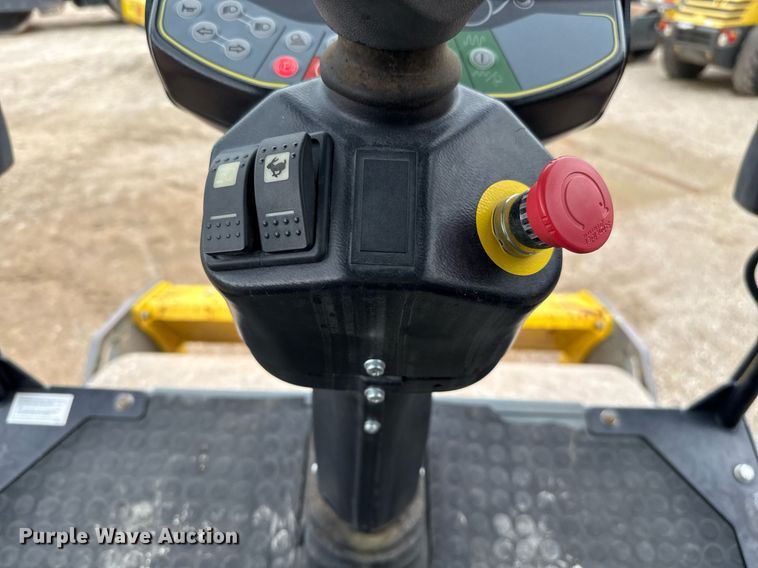 image for item ED5487 2019 Wacker Neuson RC50 single drum vibratory roller