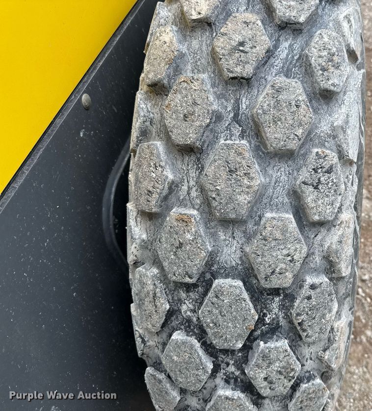 image for item ED5487 2019 Wacker Neuson RC50 single drum vibratory roller