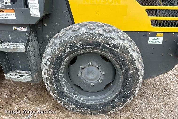 image for item ED5487 2019 Wacker Neuson RC50 single drum vibratory roller