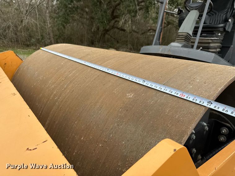 image for item ED5488 2020 Case SV211E single drum vibratory roller