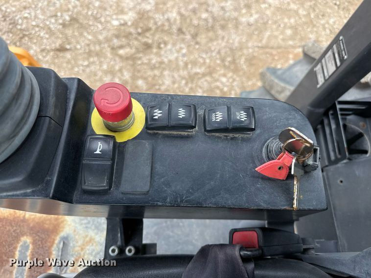 image for item ED5488 2020 Case SV211E single drum vibratory roller